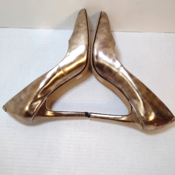 Vince Camuto VC - Kain women's gold heels size (7.1/2) - Picture 11 of 16